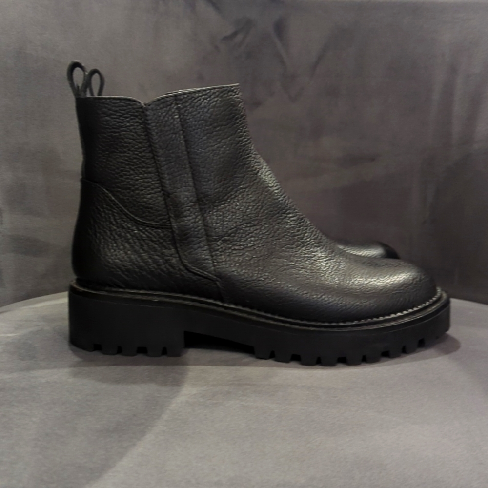 Nordstrom Women's Black Water Resistant Leather Boots Size 6